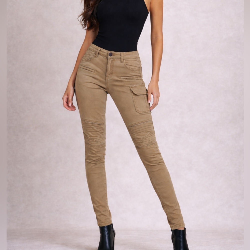 Bebe khaki multi-pocket skinny/ utility/ cargo pant ❤️